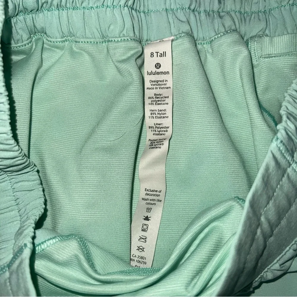 Lululemon Women's Activewear Hotty Hot Shorts Size 8 tall mint teal - Picture 6 of 6
